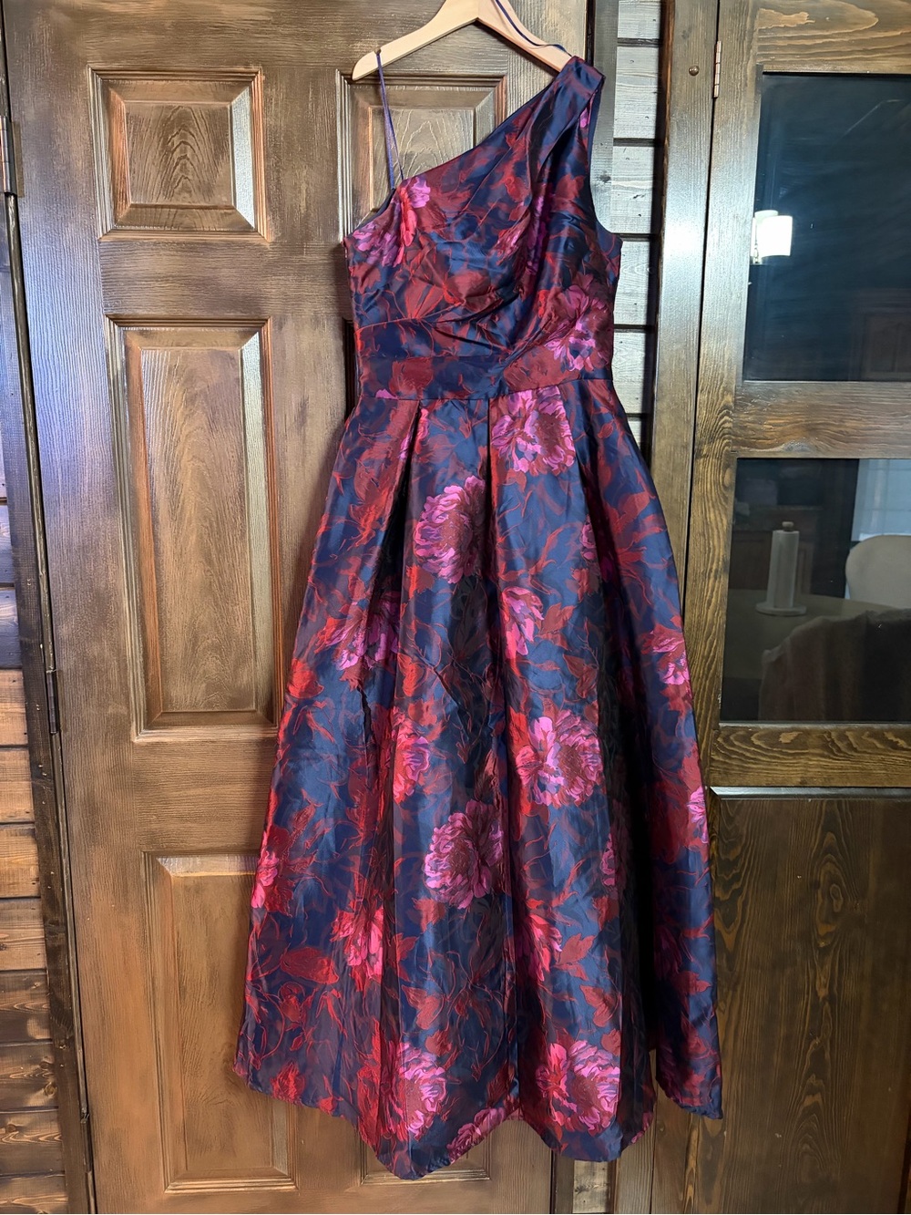 Carmen Marc Valvo Navy and Red Floral Jacquard Dress